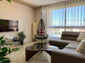Contemporary Top Floor Bourgogne - By AppartAli